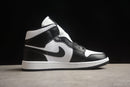 AIR JORDAN 1 MID PANDA